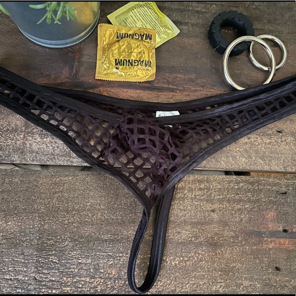 Mens mesh thong - Picture 2 of 14